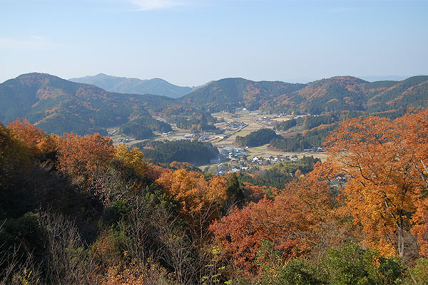 View of hamlet of Amano from Choishimichi